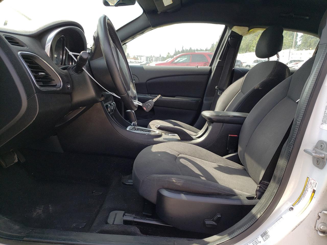 2013 Chrysler 200 - Image 7
