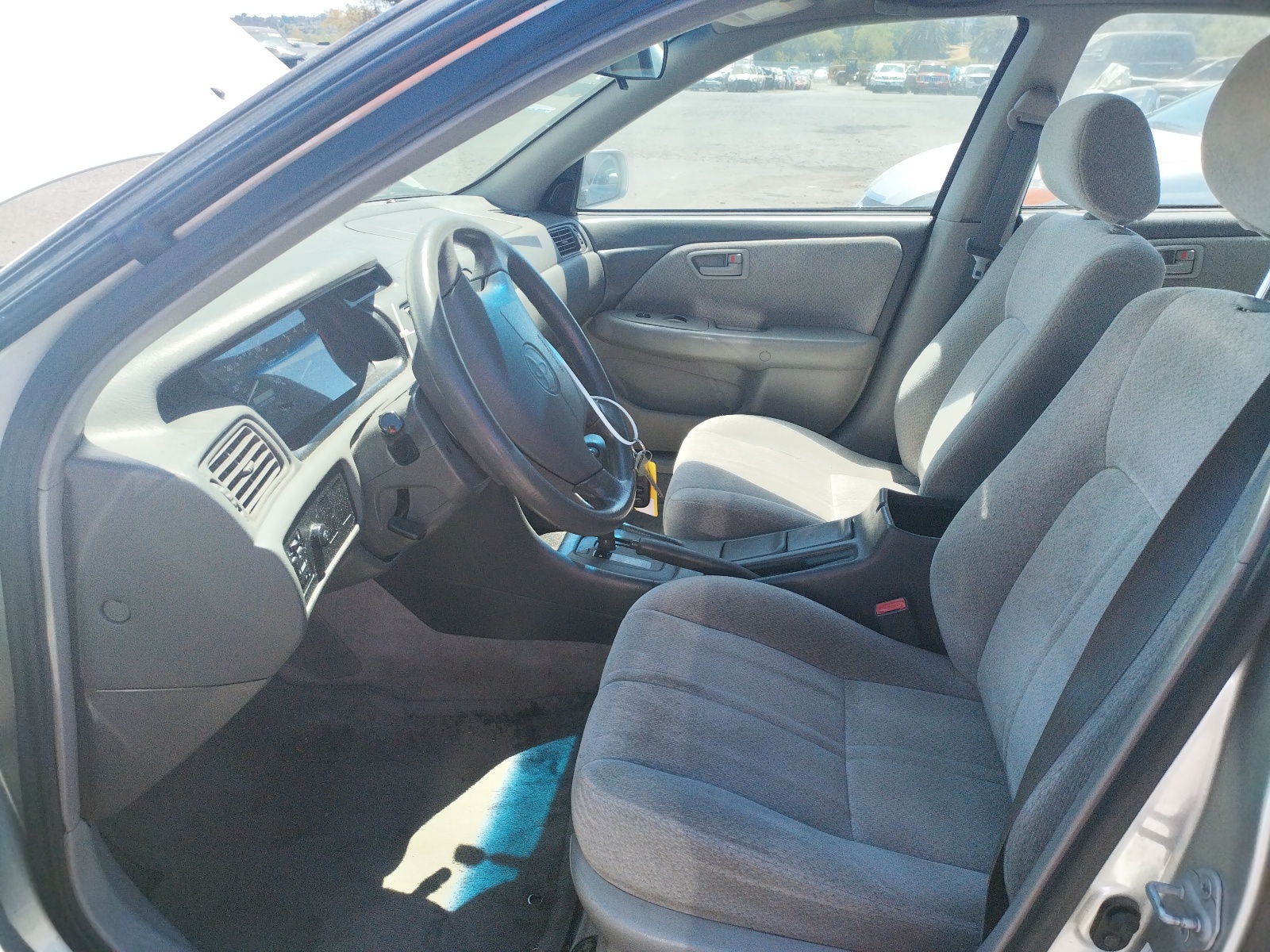 JT2BF22K0Y0260307 2000 Toyota Camry Ce