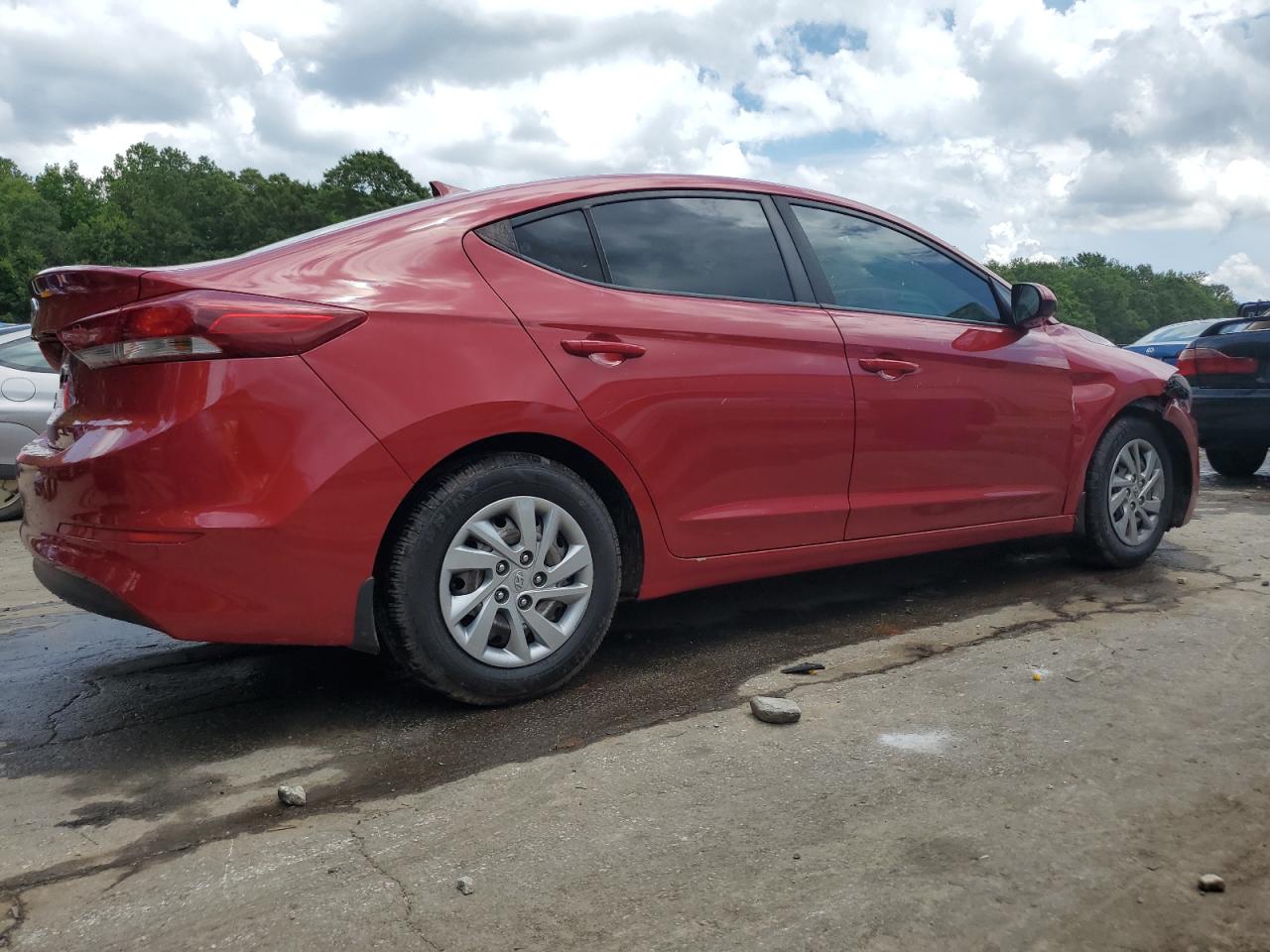 2017 Hyundai Elantra - Image 3
