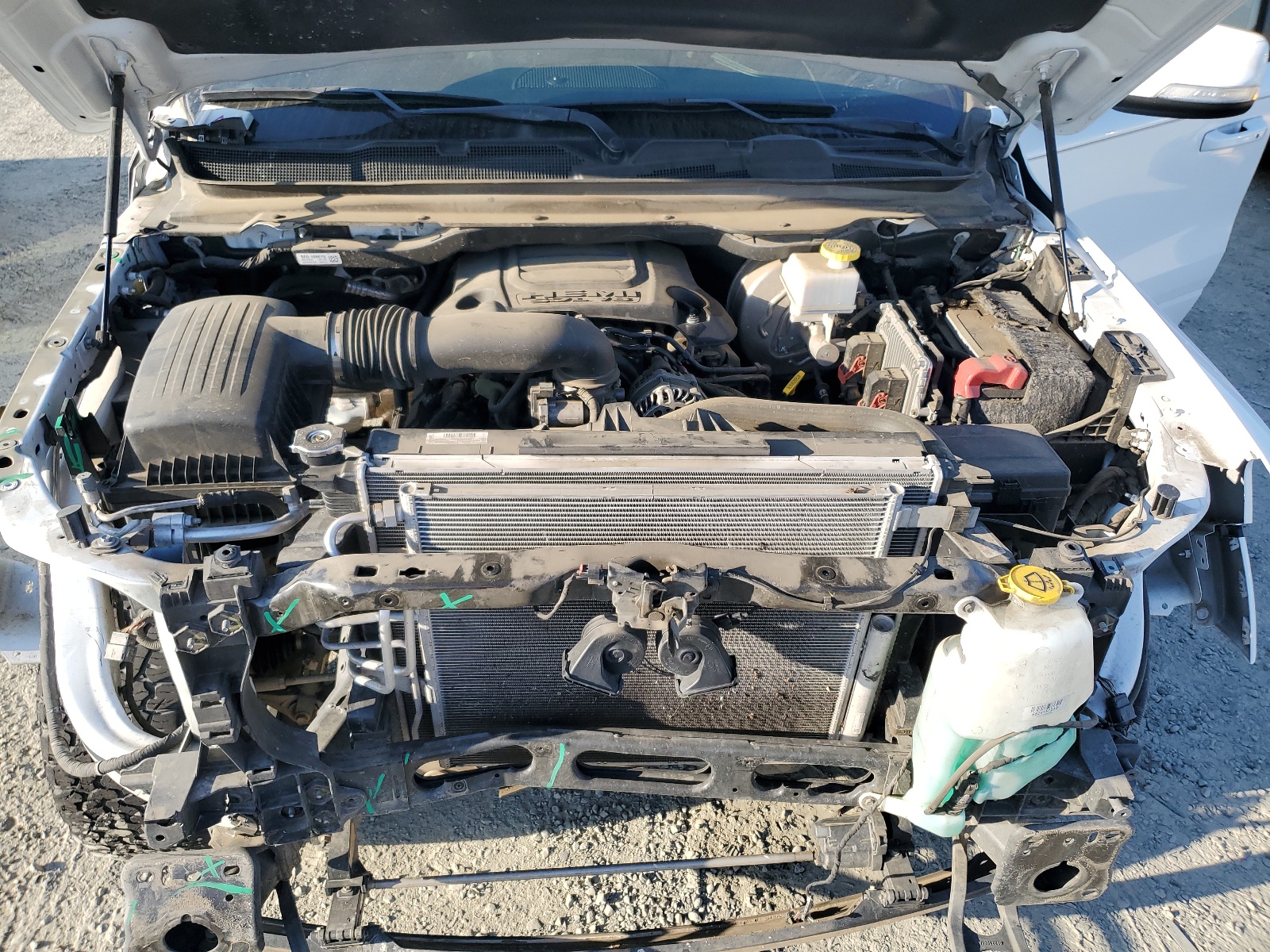 1C6SRFJT6KN774633 2019 Ram 1500 Laramie