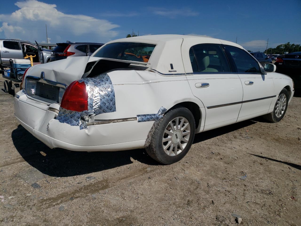 2007 Lincoln Town Car Signature VIN: 1LNHM81V97Y613161 Lot: 63197114