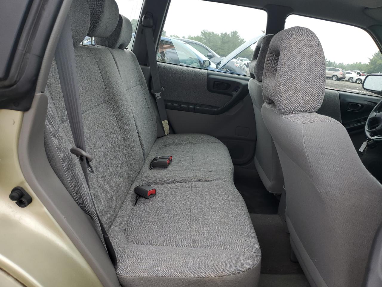 2001 Subaru Forester L VIN: JF1SF63531H762443 Lot: 61636354