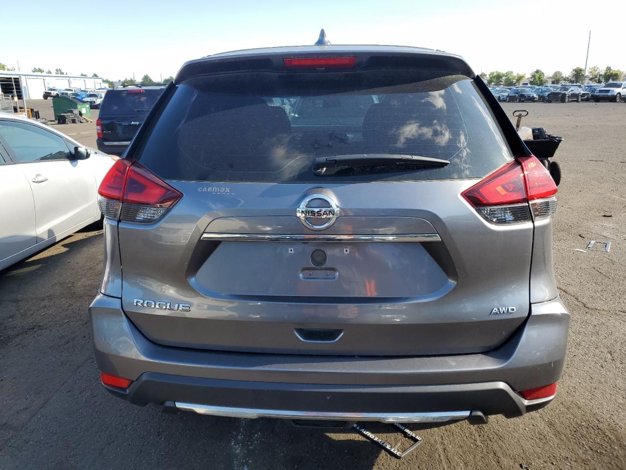 2017 Nissan Rogue S VIN: KNMAT2MV3HP609437 Lot: 61890384