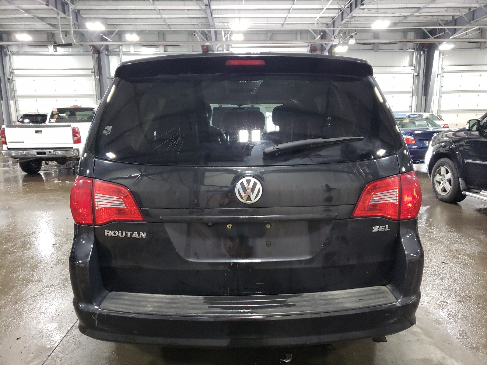 2V8HW54X29R595270 2009 Volkswagen Routan Sel