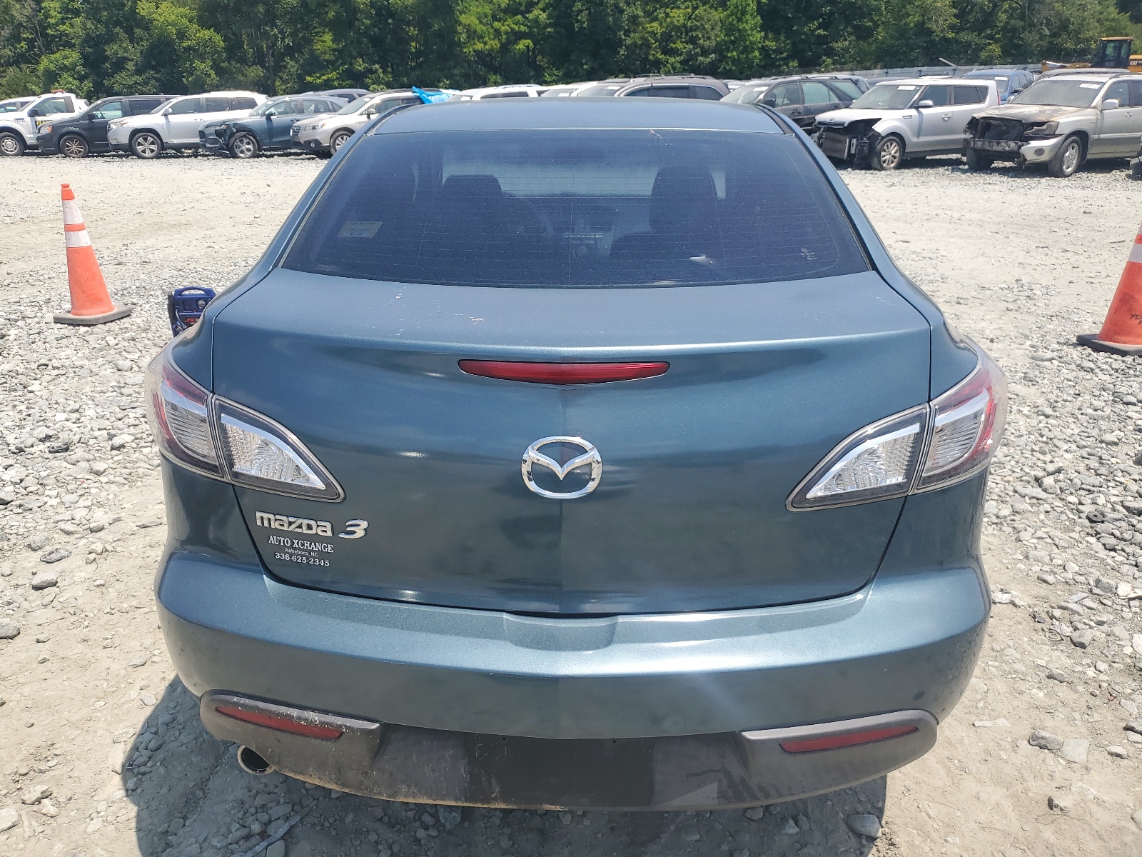 JM1BL1VF0B1459366 2011 Mazda 3 I