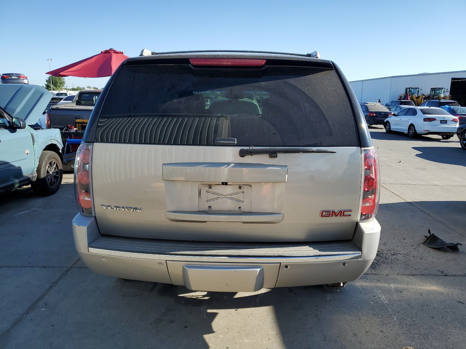 1GKS2EEF4CR129375 2012 GMC Yukon Denali