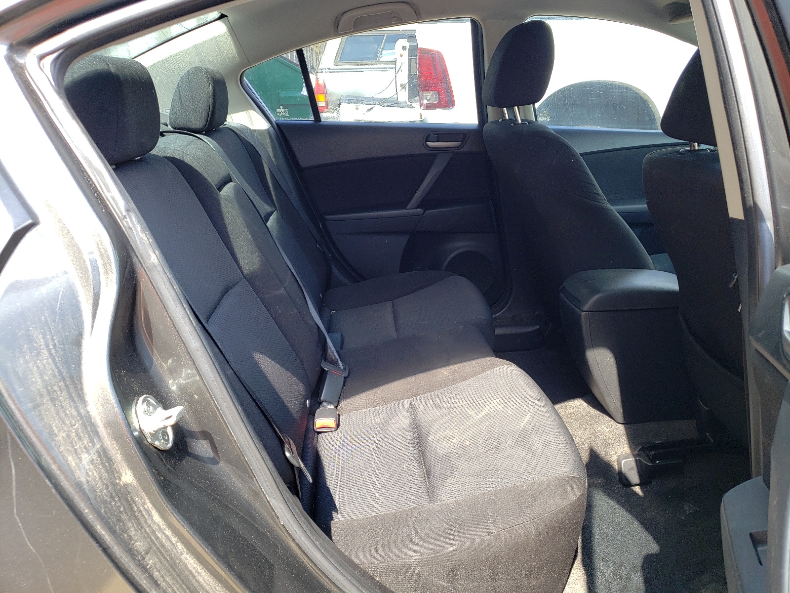 JM1BL1VF1B1408135 2011 Mazda 3 I