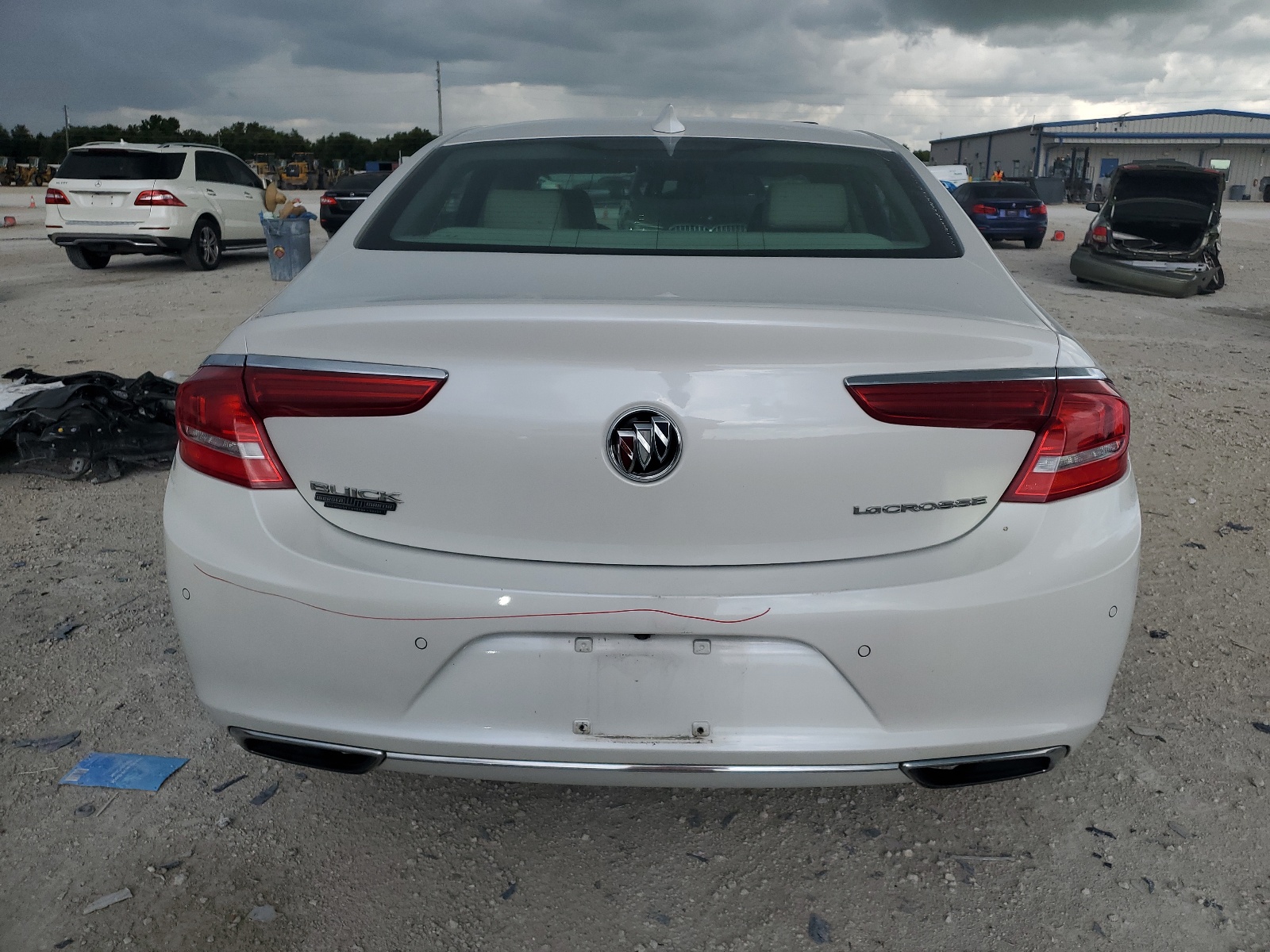 1G4ZR5SS4JU110323 2018 Buick Lacrosse Premium