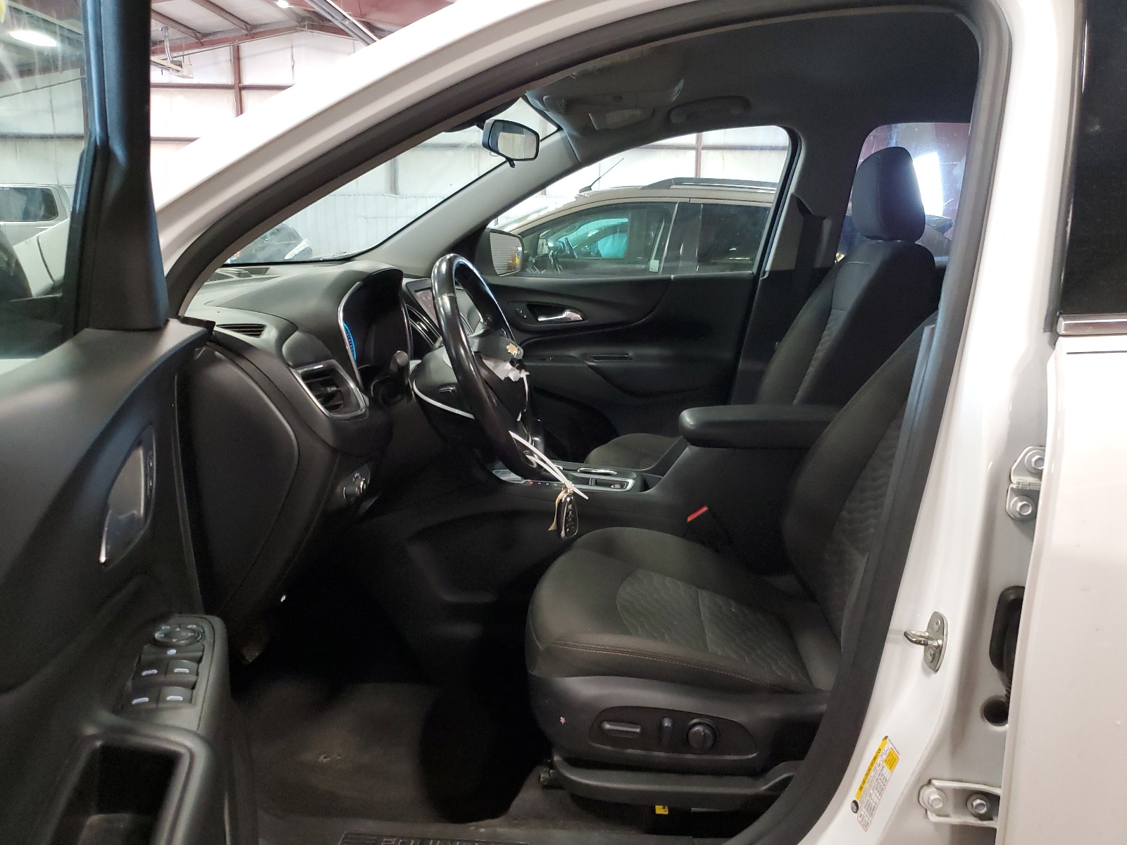 2GNAXKEV8K6169927 2019 Chevrolet Equinox Lt