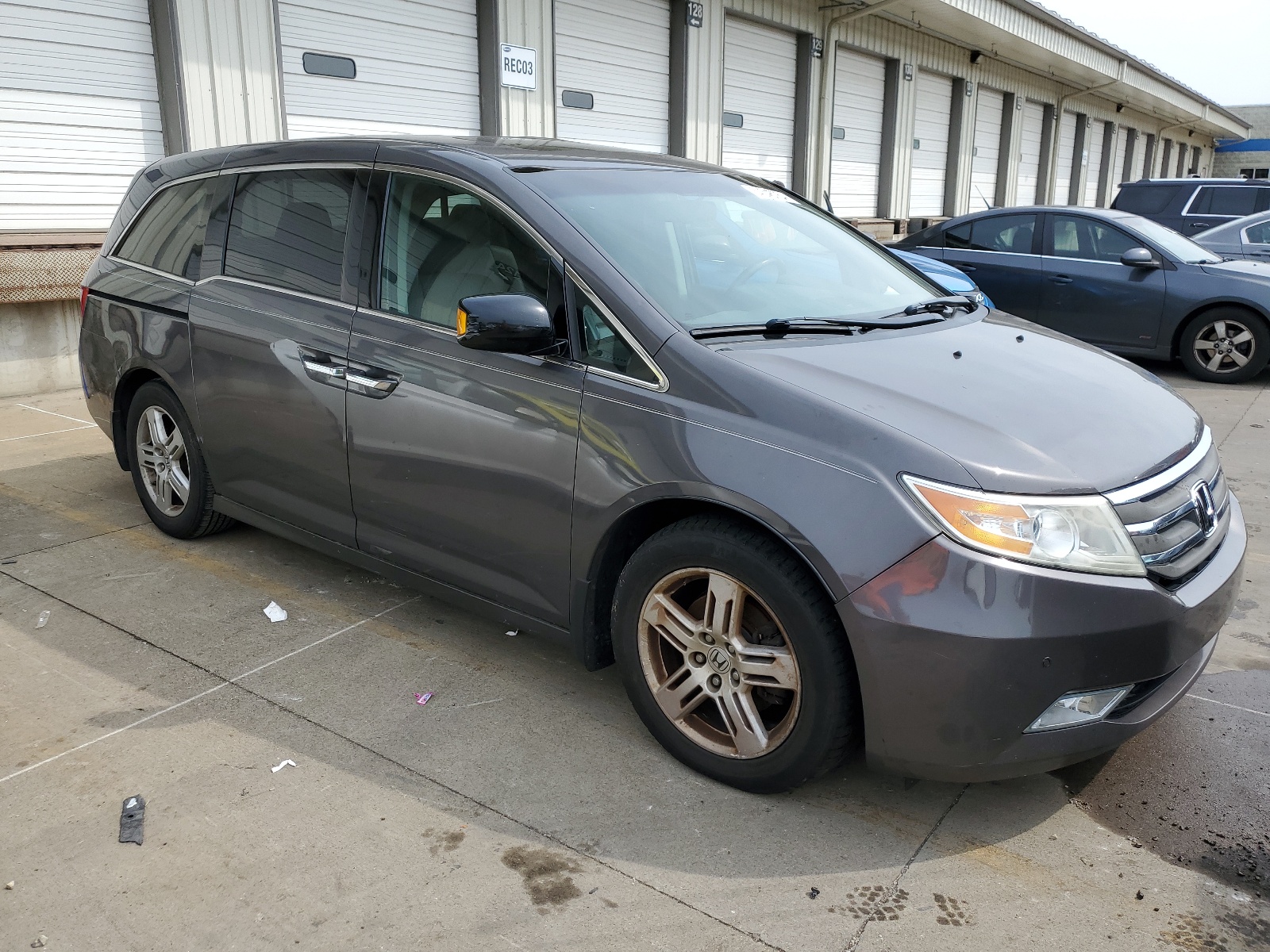 2013 Honda Odyssey Touring vin: 5FNRL5H99DB066732