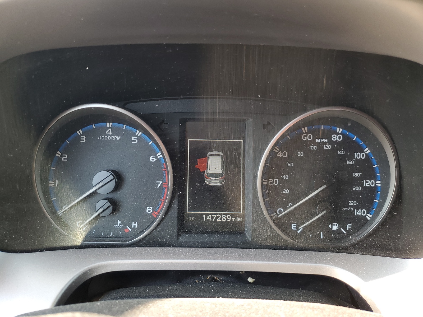 JTMWFREV2HJ123824 2017 Toyota Rav4 Xle