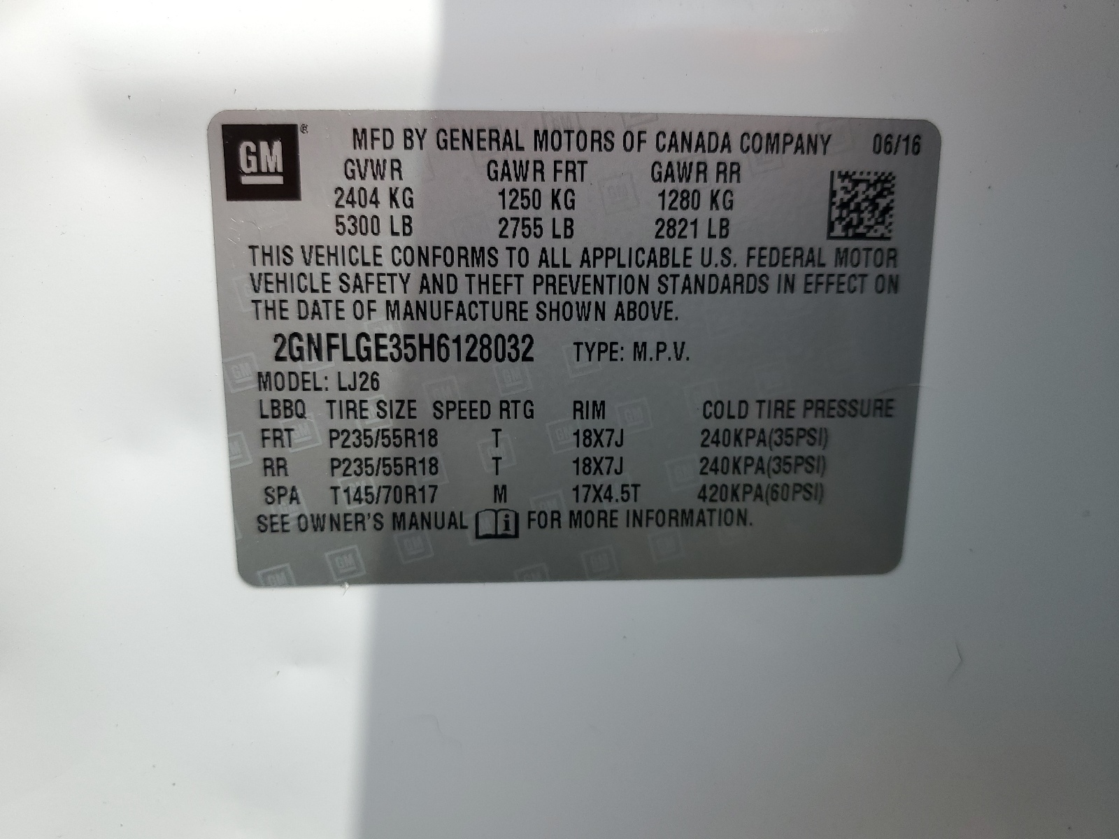 2GNFLGE35H6128032 2017 Chevrolet Equinox Premier