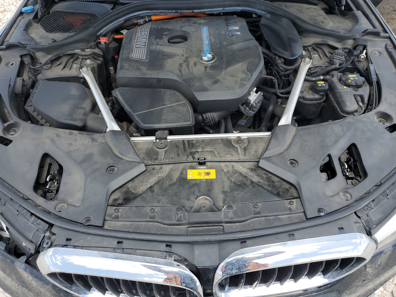 WBAJA9C53KB398998 2019 BMW 530E