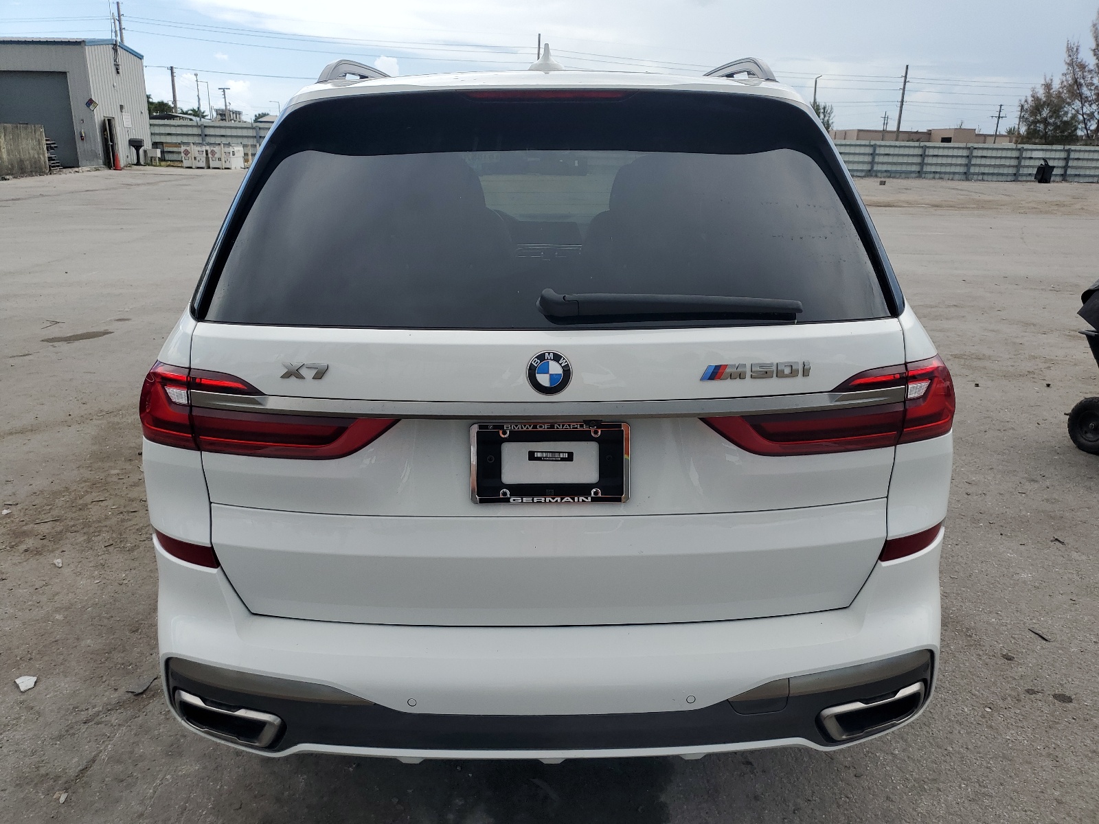 5UXCX6C04N9K06821 2022 BMW X7 M50I