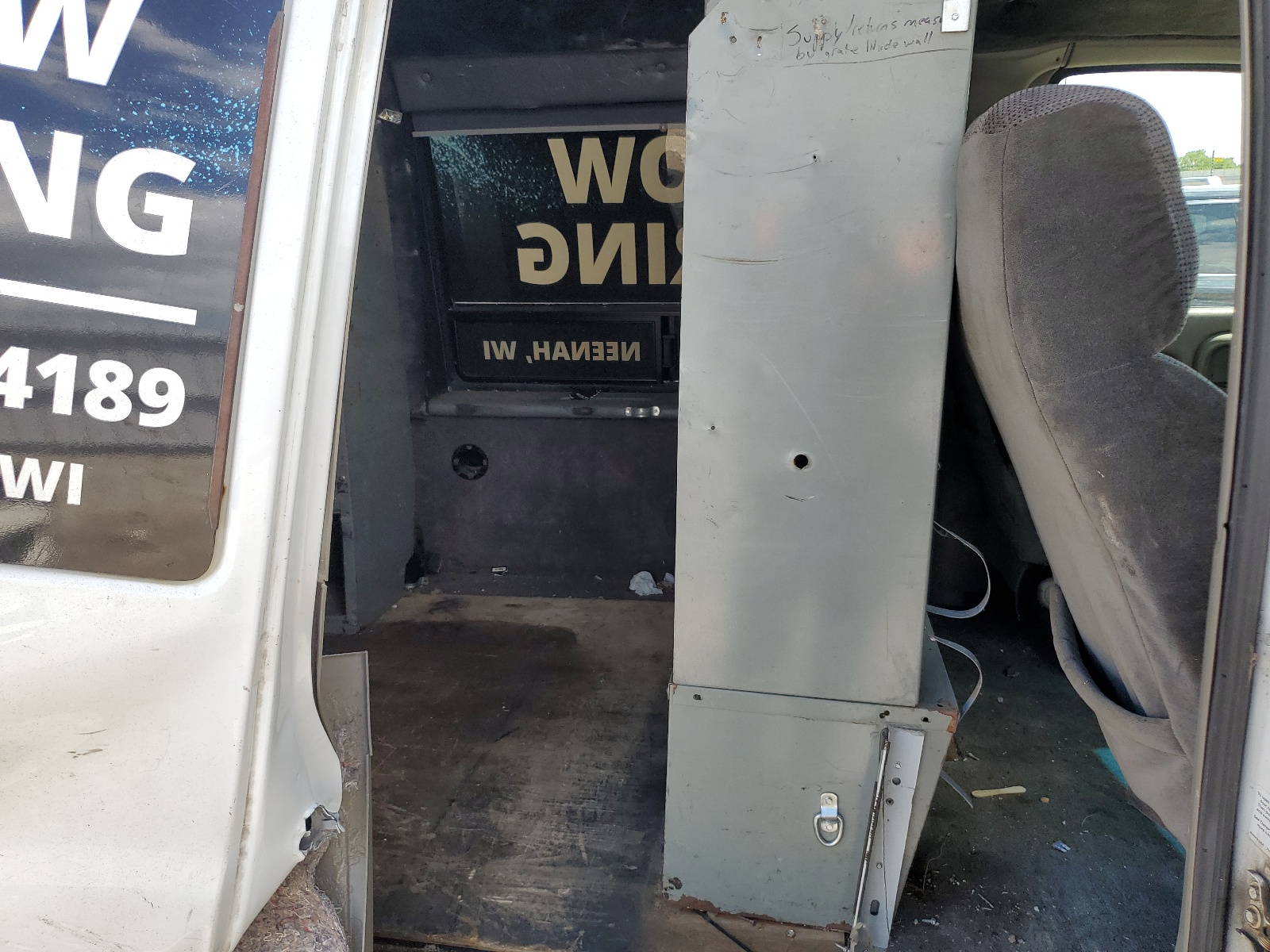 1GBFG15RXY1251007 2000 Chevrolet Express G1500