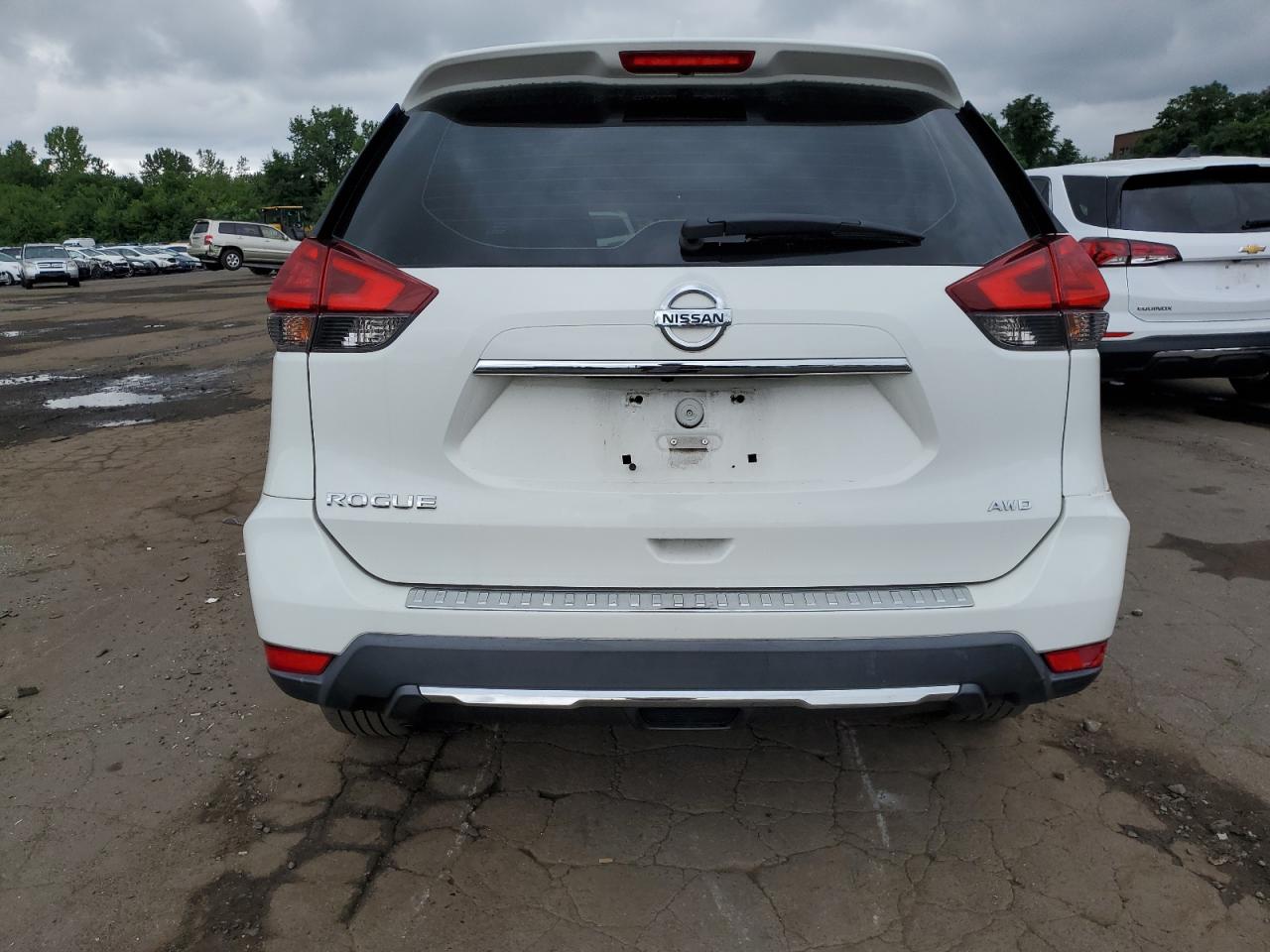 2017 Nissan Rogue Sv VIN: 5N1AT2MV6HC738985 Lot: 64238254