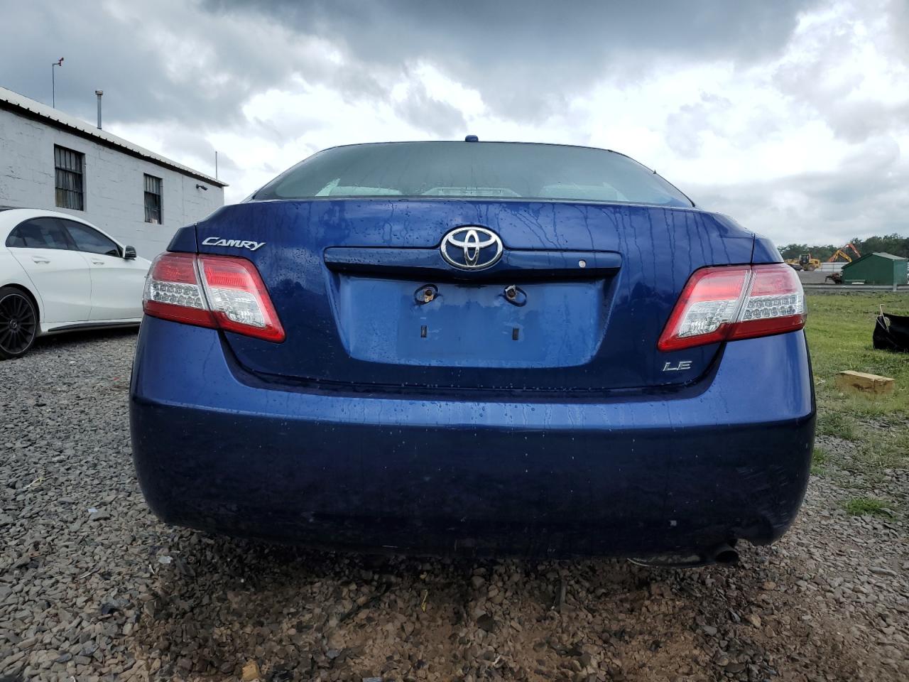 2011 Toyota Camry Base VIN: 4T1BF3EK3BU702680 Lot: 65460194