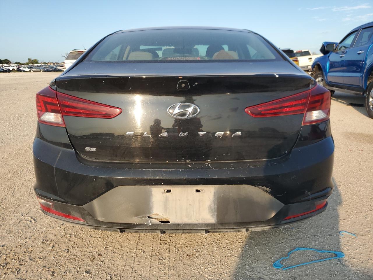 2019 Hyundai Elantra Se VIN: KMHD74LFXKU786871 Lot: 63049474