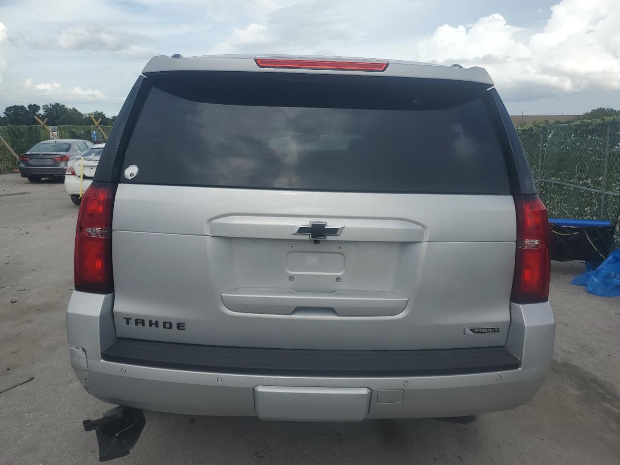 1GNSCCKJ5JR354222 2018 Chevrolet Tahoe C1500 Premier