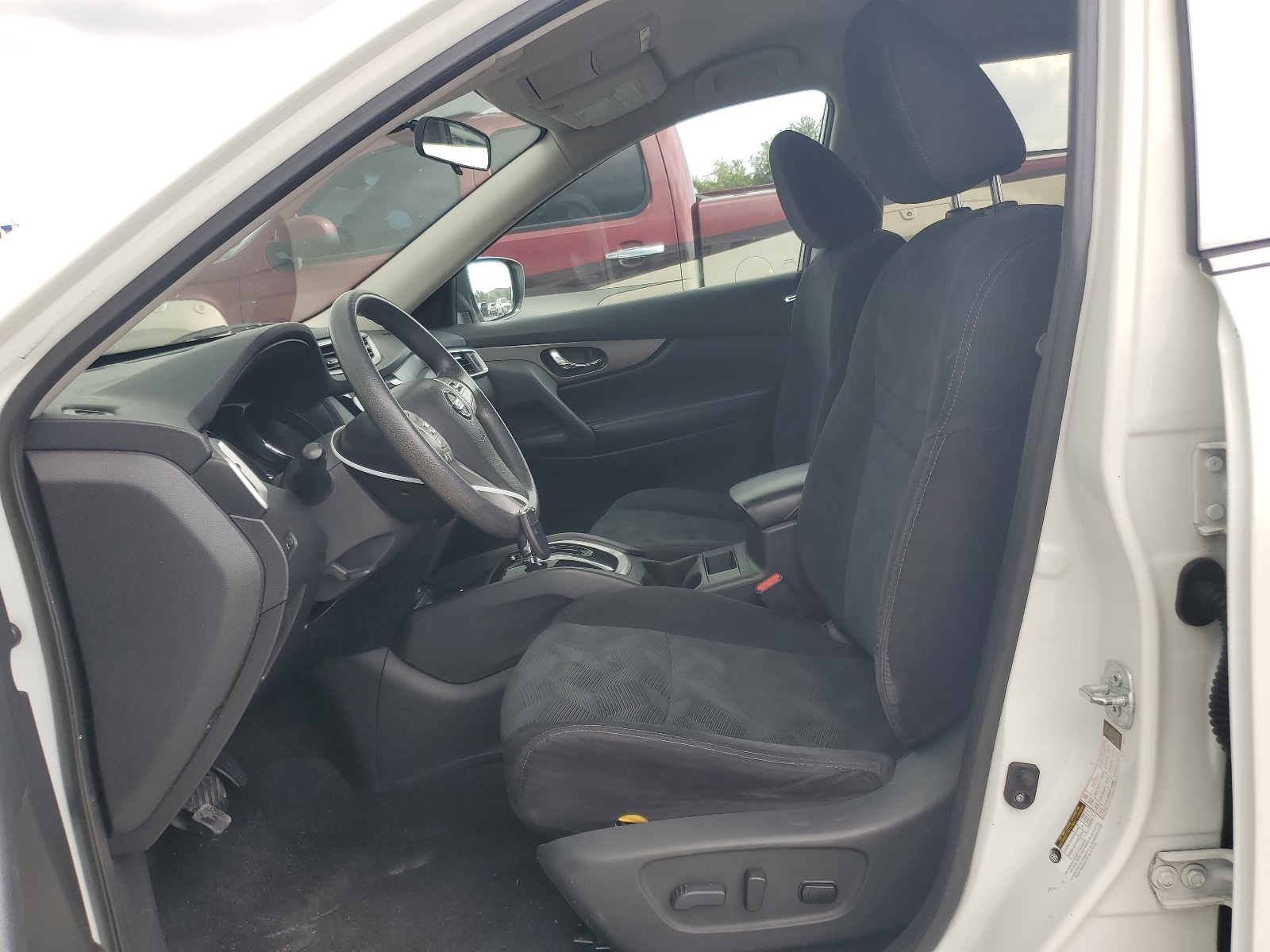 5N1AT2MT8FC831115 2015 Nissan Rogue S