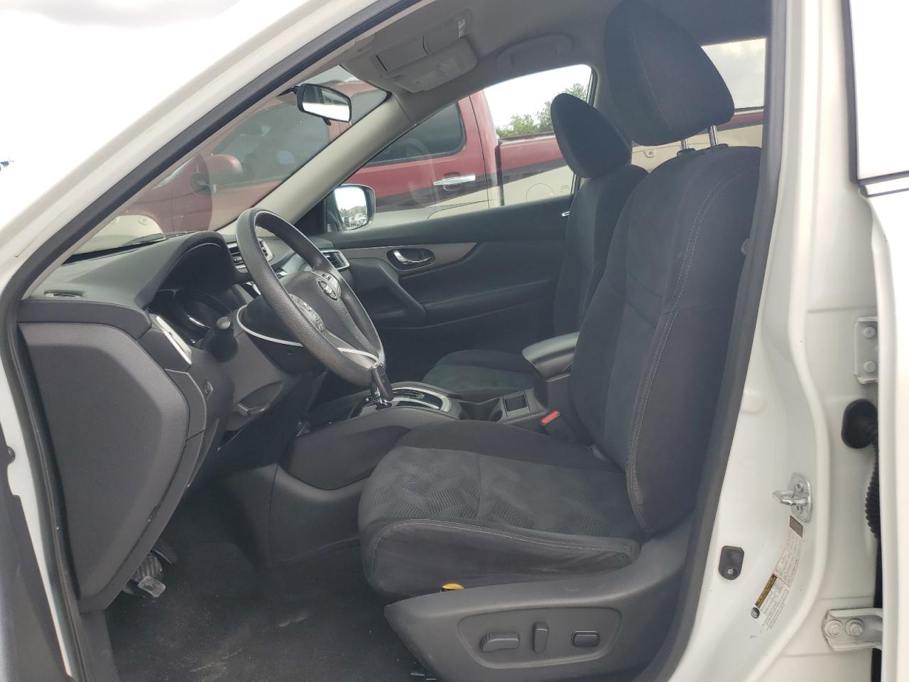 2015 Nissan Rogue S VIN: 5N1AT2MT8FC831115 Lot: 64841294