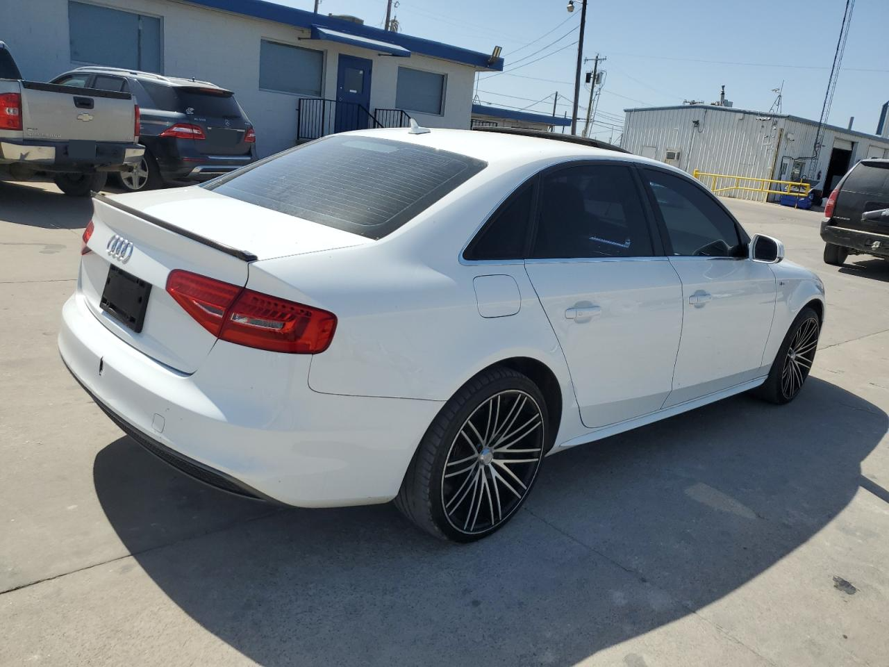 2016 Audi A4 Premium S-Line vin: WAUAFAFL0GN007888