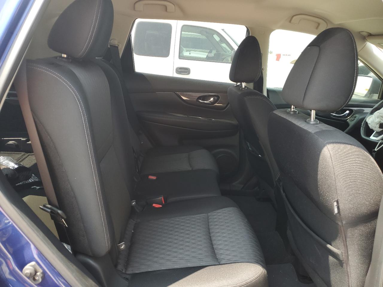 2019 Nissan Rogue S VIN: JN8AT2MT4KW261776 Lot: 64852024