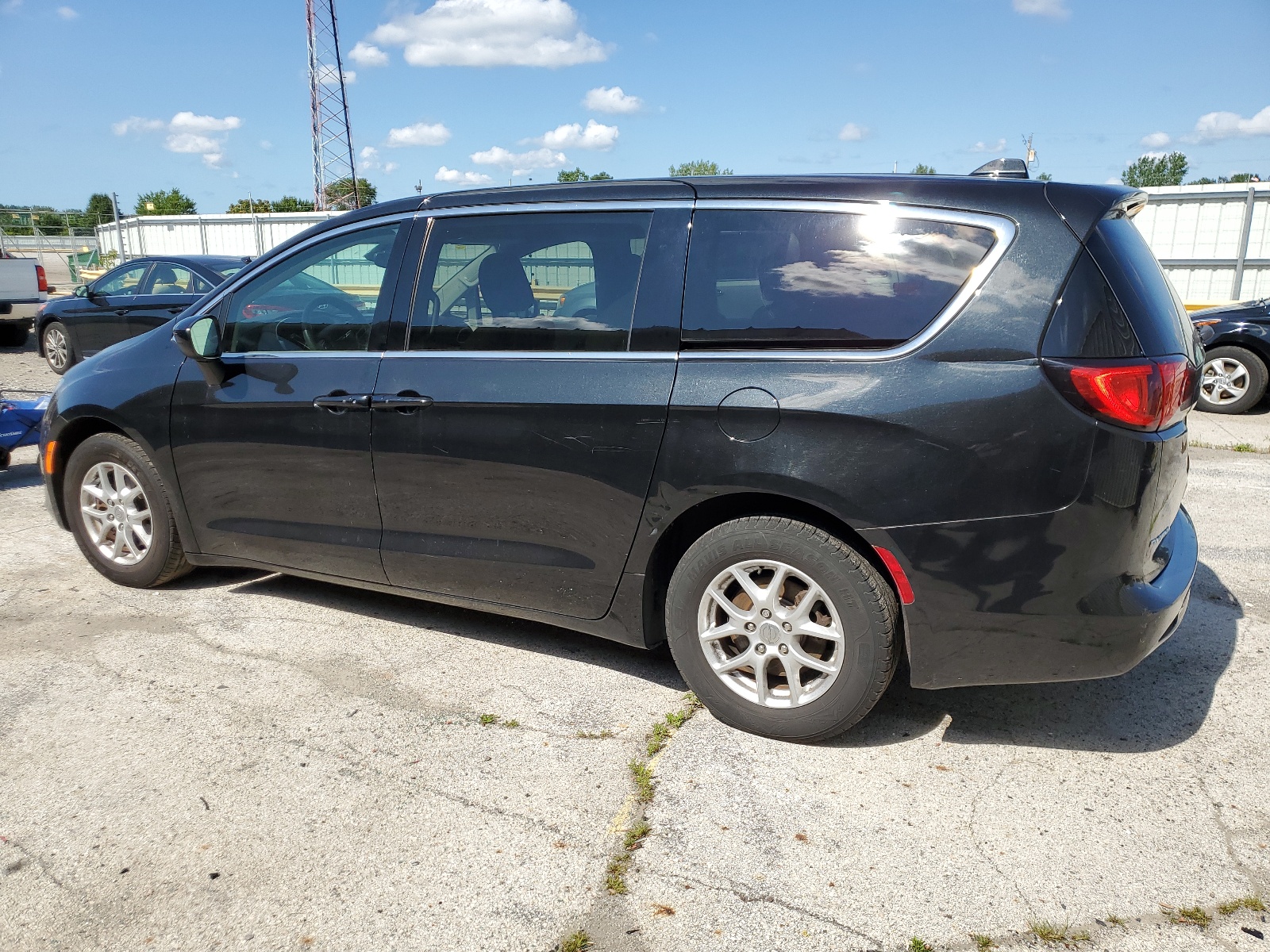 2017 Chrysler Pacifica Touring vin: 2C4RC1DG0HR514301