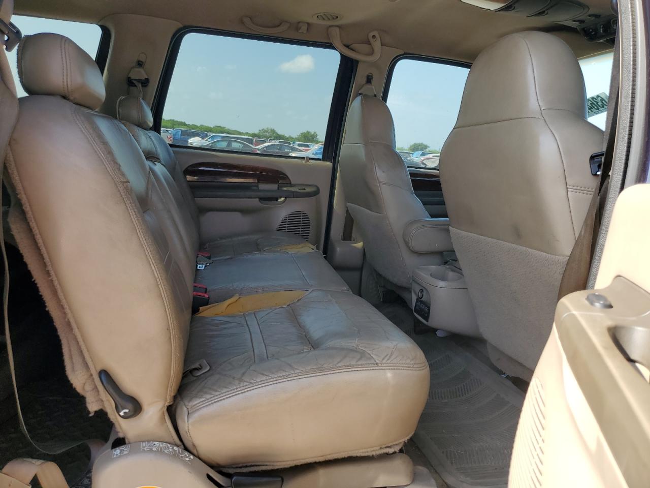 2000 Ford Excursion Limited VIN: 1FMNU43S7YEB55217 Lot: 63645464