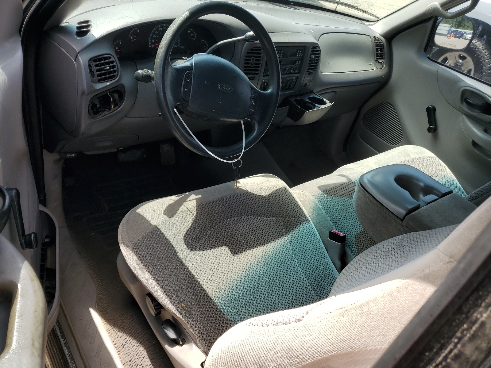 1FTZX1724YNA90106 2000 Ford F150