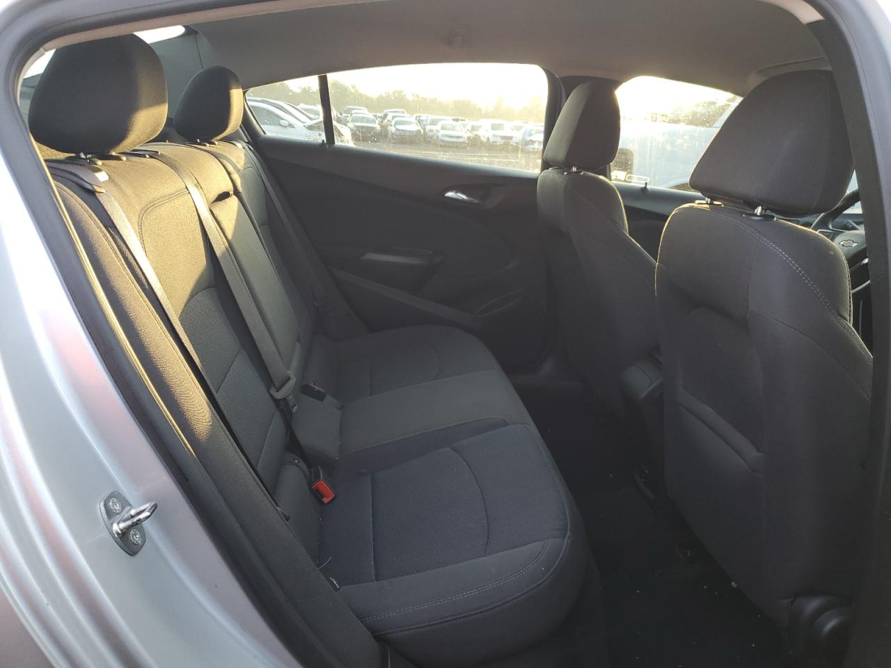 2017 Chevrolet Cruze - Image 11
