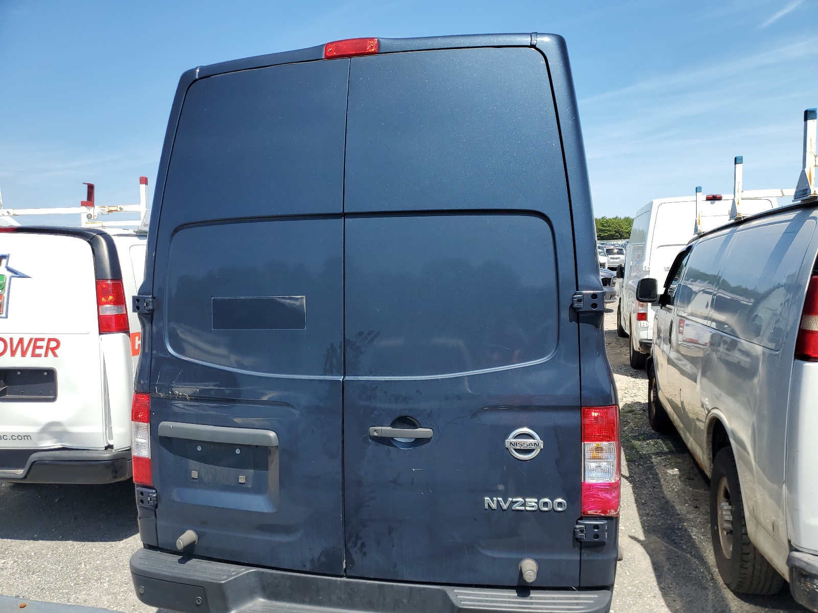 1N6BF0LY1KN800981 2019 Nissan Nv 2500 S