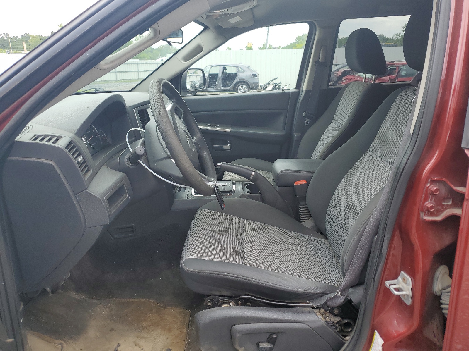 1J8GR48K39C522028 2009 Jeep Grand Cherokee Laredo