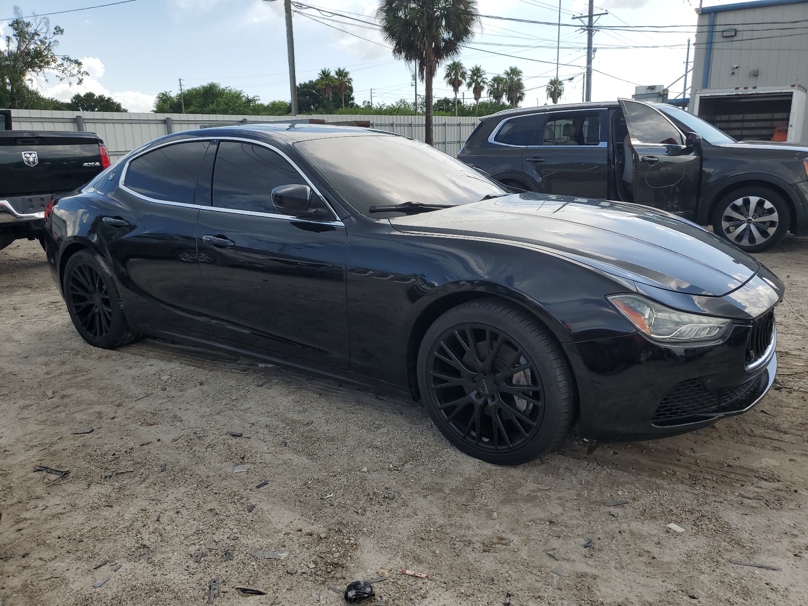 2017 Maserati Ghibli vin: ZAM57XSA5H1225290