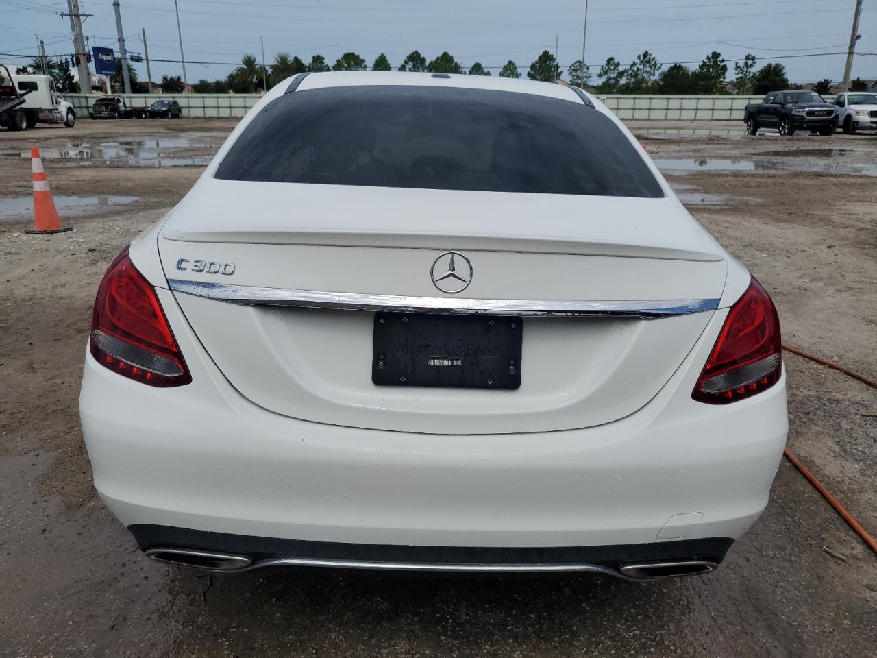 2018 Mercedes-Benz C 300 VIN: 55SWF4JB4JU235387 Lot: 64808524