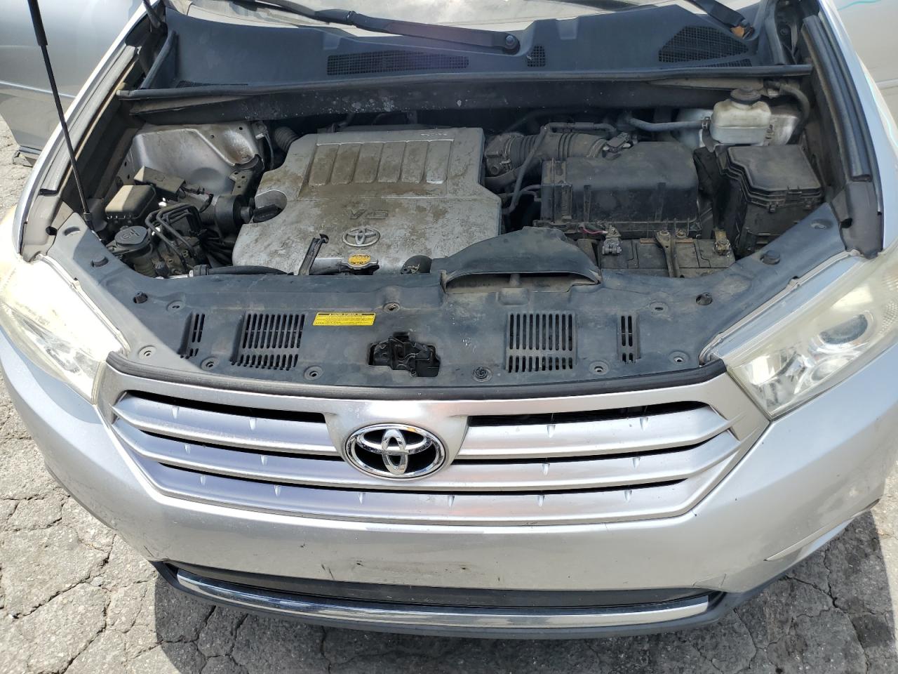 2011 Toyota Highlander Base VIN: 5TDBK3EHXBS049306 Lot: 63860964