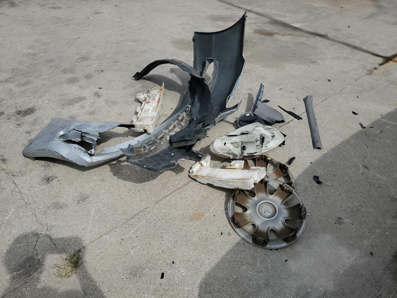 2005 Toyota Corolla Ce VIN: 2T1BR32E05C332266 Lot: 61877434