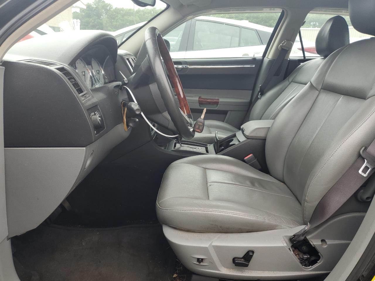 2005 Chrysler 300 Touring VIN: 2C3JA53G55H517034 Lot: 64553374