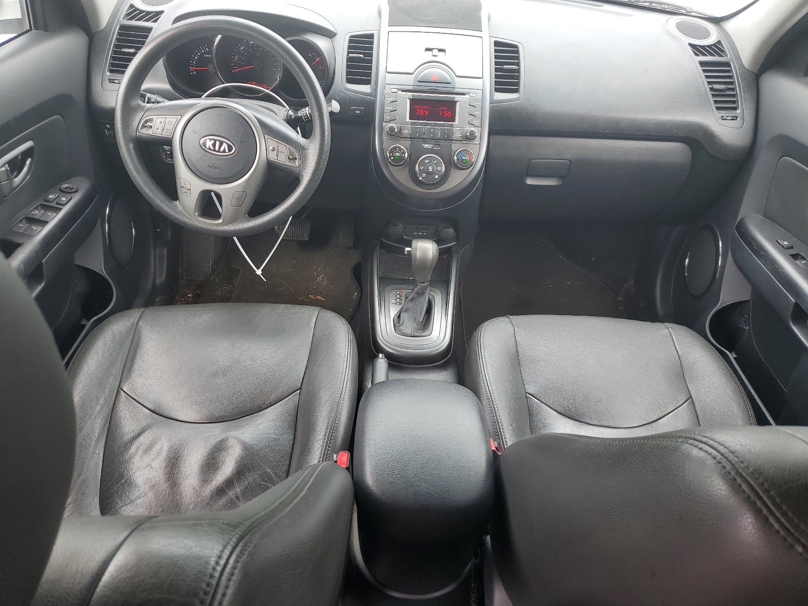 KNDJT2A28B7326856 2011 Kia Soul +