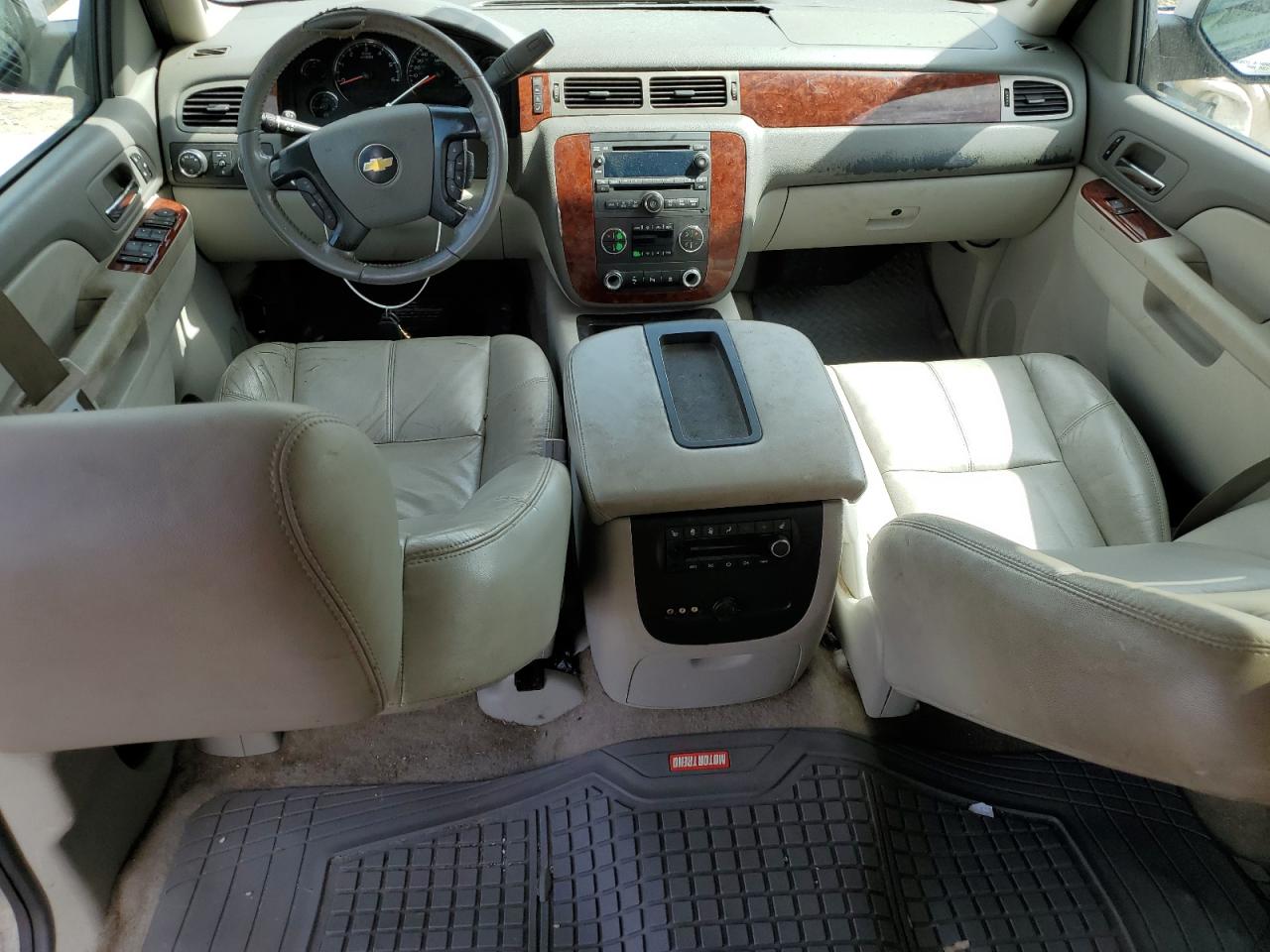 2010 Chevrolet Suburban K1500 Lt VIN: 1GNUKJE34AR274634 Lot: 64424824