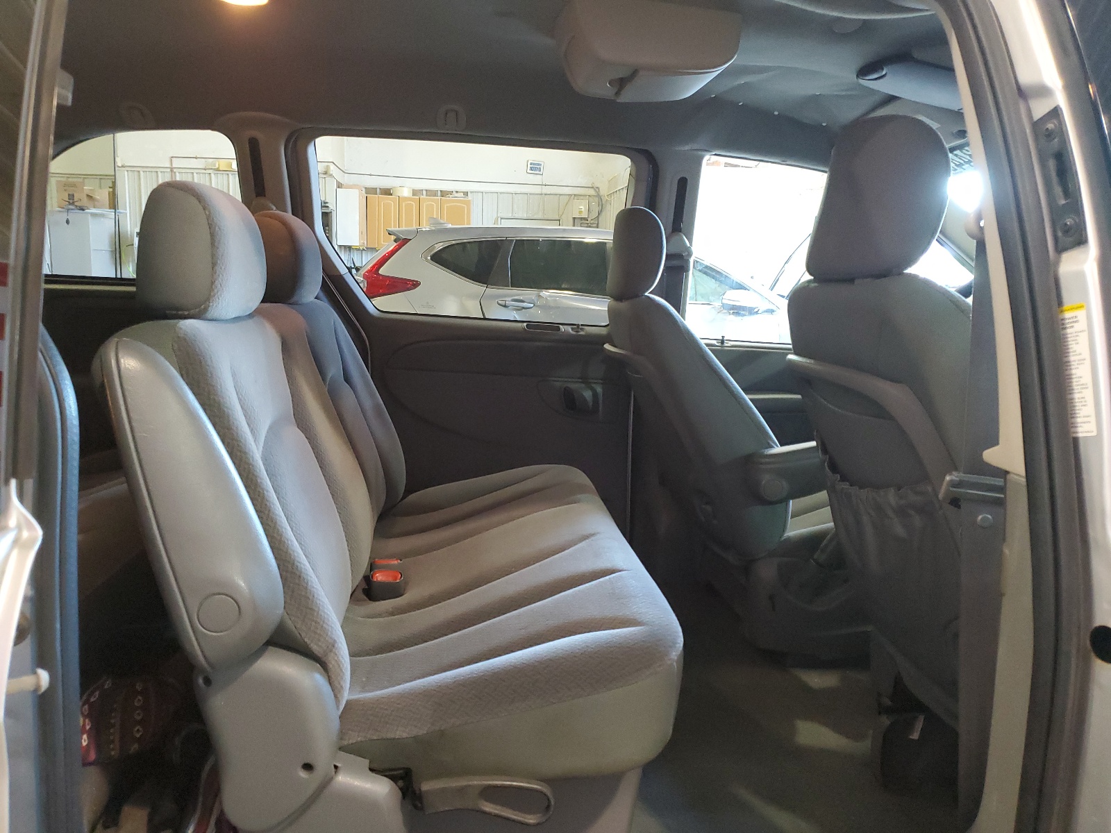 1C4GP45RX5B371168 2005 Chrysler Town & Country