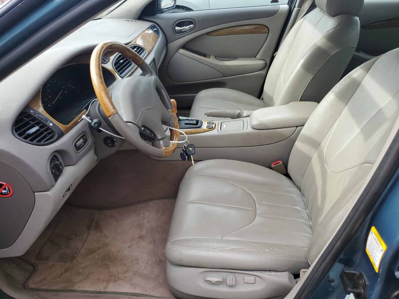 2000 Jaguar S-Type VIN: SAJDA01C7YFL05738 Lot: 62761284