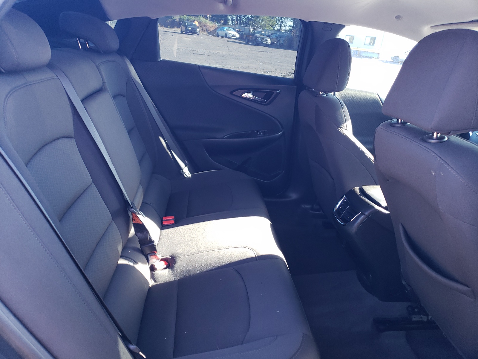 1G1ZD5STXKF165398 2019 Chevrolet Malibu Lt