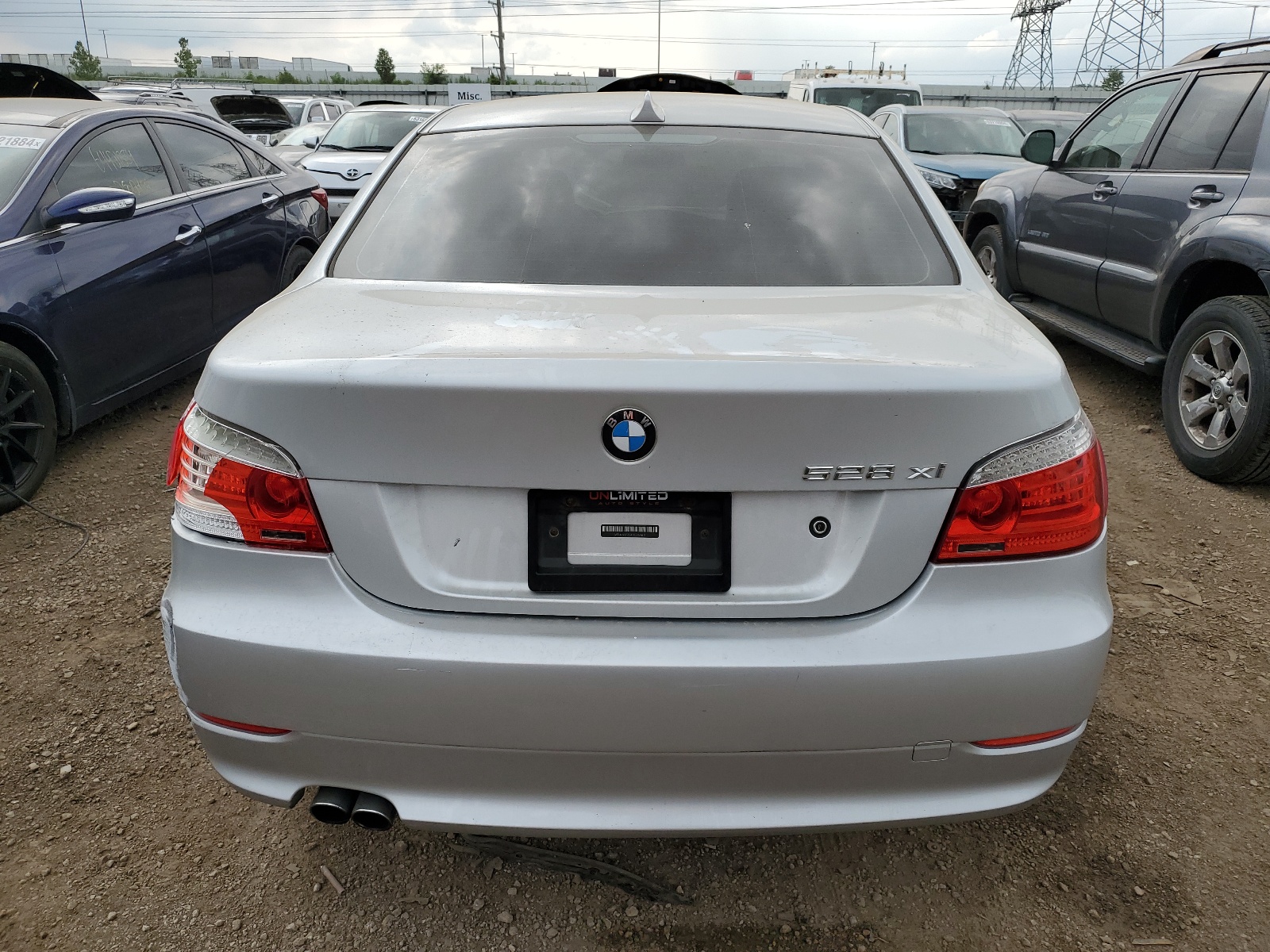 WBANV13548CZ54617 2008 BMW 528 Xi