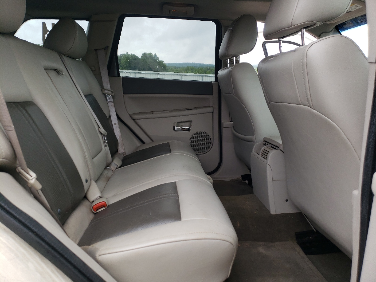 1J4HR58N35C647725 2005 Jeep Grand Cherokee Limited