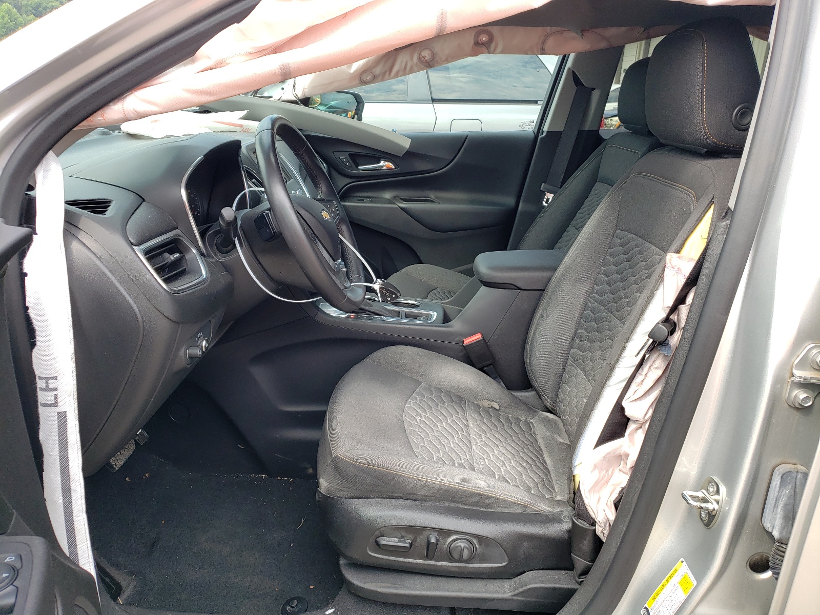 3GNAXKEV4KS676969 2019 Chevrolet Equinox Lt