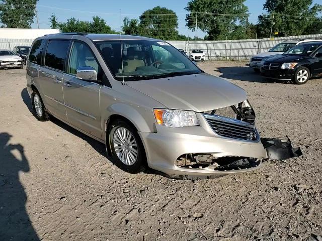 2014 Chrysler Town & Country Limited VIN: 2C4RC1GG3ER251812 Lot: 61462694