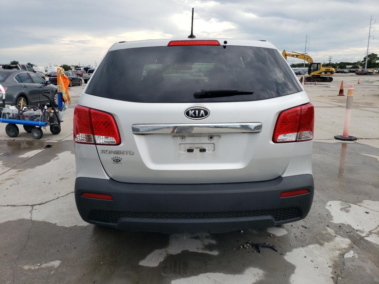 2013 Kia Sorento Lx VIN: 5XYKT3A14DG364821 Lot: 64070504