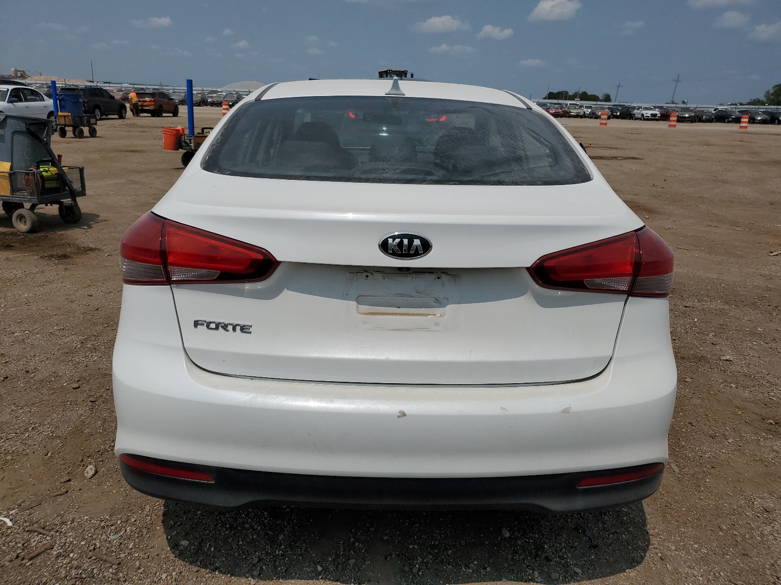 3KPFL4A72JE166498 2018 Kia Forte Lx