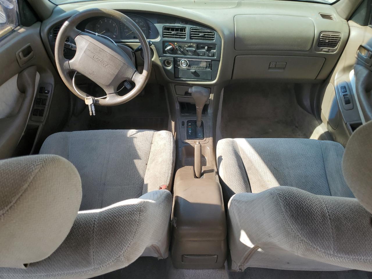 1995 Toyota Camry Le VIN: JT2SK12E5S0308021 Lot: 63473474